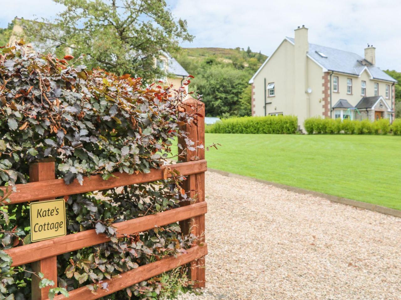 Kate'S Cottage ราทมัลเลน ภายนอก รูปภาพ
