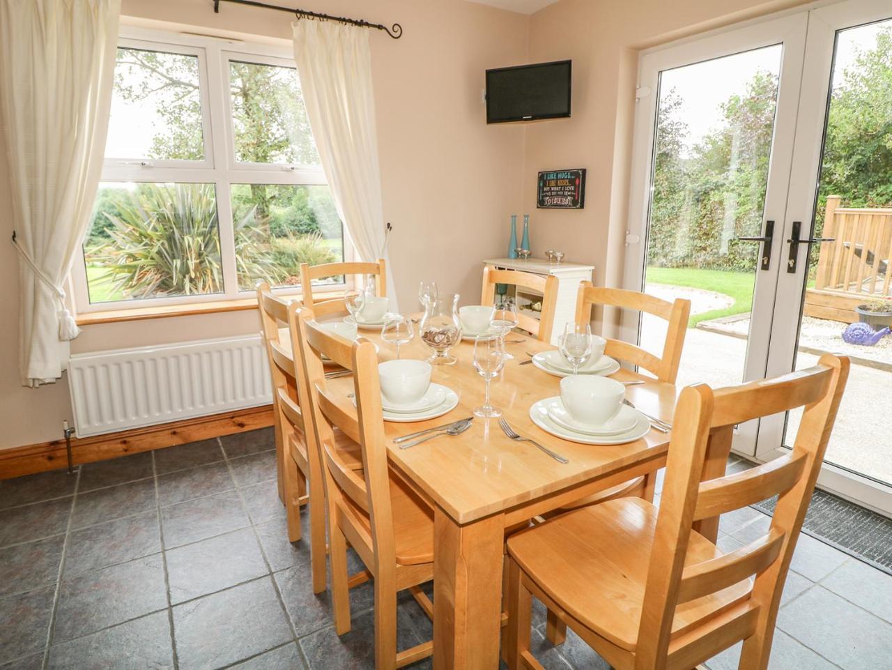 Kate'S Cottage ราทมัลเลน ภายนอก รูปภาพ